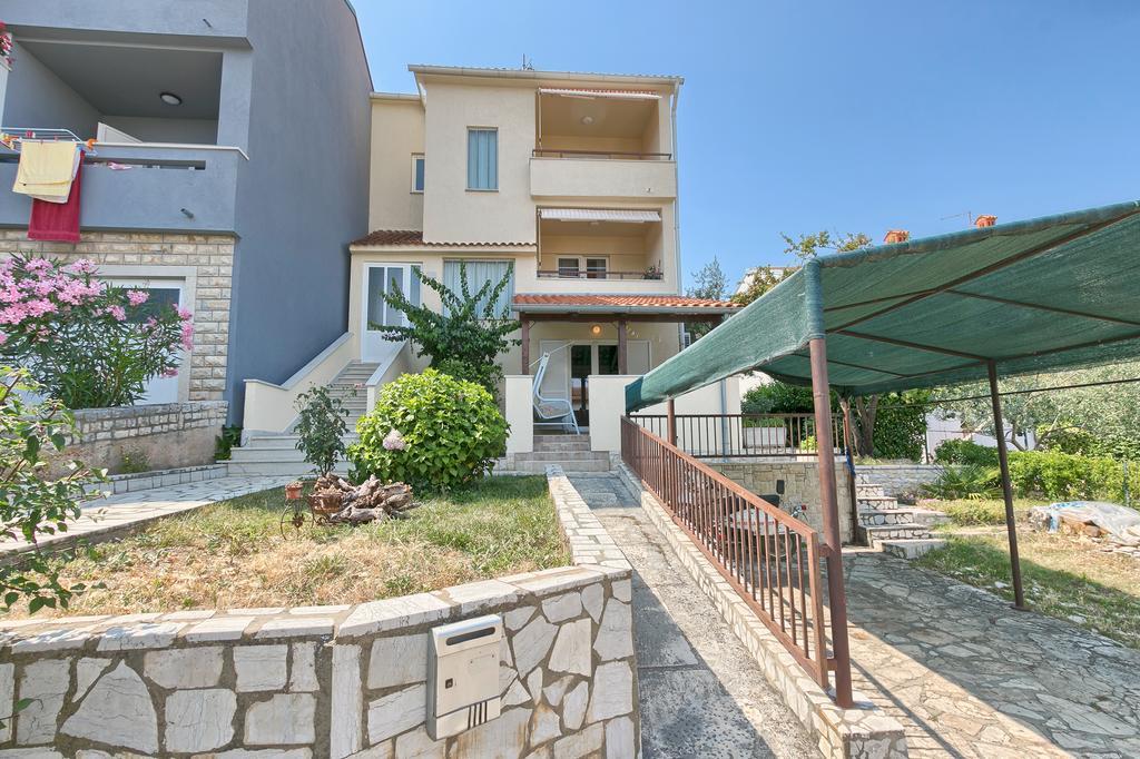 Apartments Veruda Porat Πούλα Εξωτερικό φωτογραφία